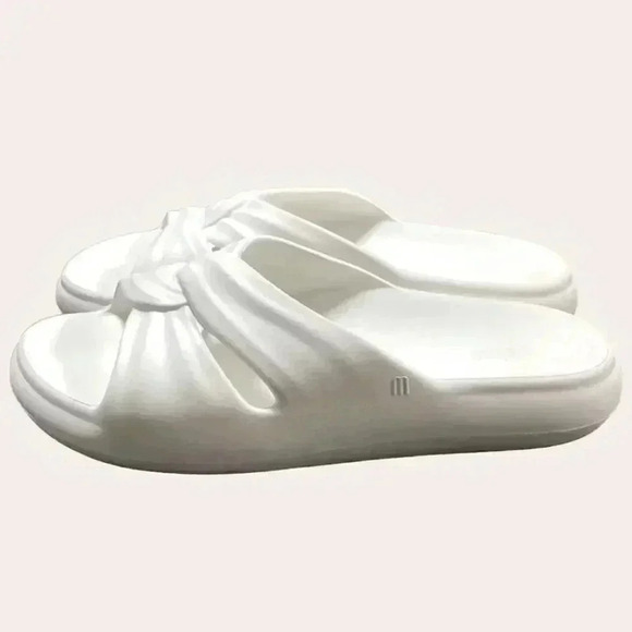 Melissa Free Womens 10 Waterproof Slide Sandals White Flatfoam Twist Vegan - Picture 8 of 10